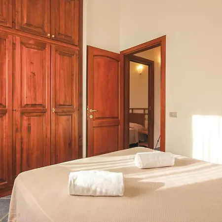 Amazing In Ca- With 2 Bedrooms And Wifi