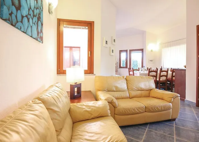 2 Bedroom Lovely In Ca- Сasa de vacaciones Monte Nai
